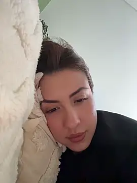 Snapshot of EmaSaenz chatting on June 5, 2026, 9:09 pm EmaSaenz online show from June 5, 2026, 9:09 pm