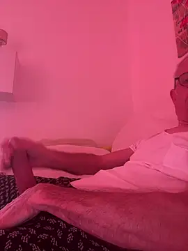 Frank22xx online show from June 28, 2026, 7:25 am