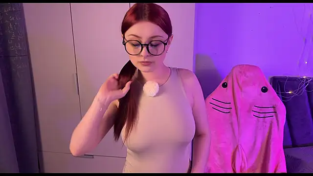 RozieRose online show from October 2, 2025, 4:19 am