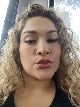 Sara smiiith211 online show from January 17, 2026, 5:38 pm