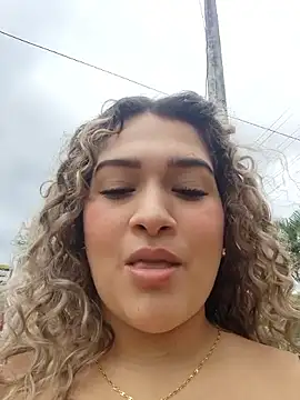 Sara smiiith211 online show from April 2, 2026, 6:38 pm