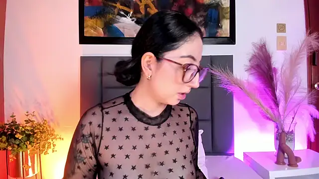 Emilywatsonn online show from March 20, 2026, 12:26 am