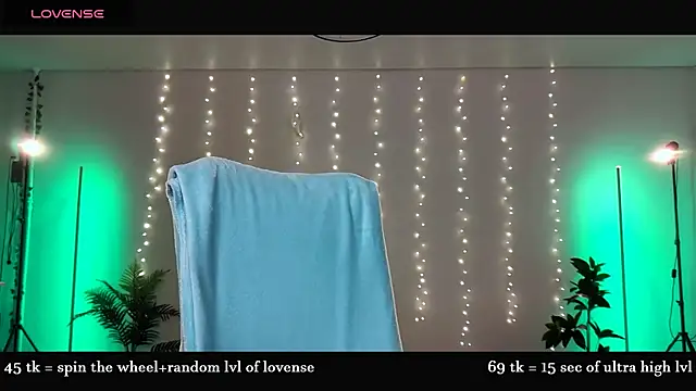 Snapshot of Alicia_x_art chatting on March 25, 2026, 10:05 pm Alicia x art online show from March 25, 2026, 10:05 pm