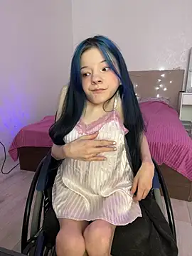 MiniSophiaa online show from February 10, 2026, 7:56 am