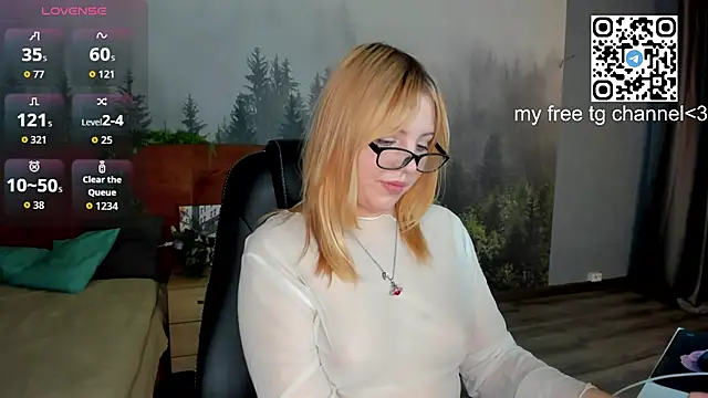 Stacy Luv online show from October 17, 2025, 1:09 am