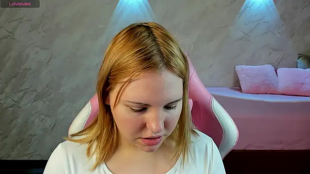 Stacy Luv online show from February 2, 2026, 9:08 am