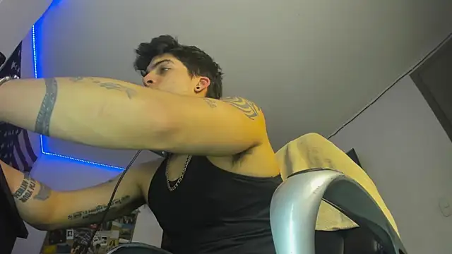 charlie hotxxx online show from December 5, 2024, 2:09 am