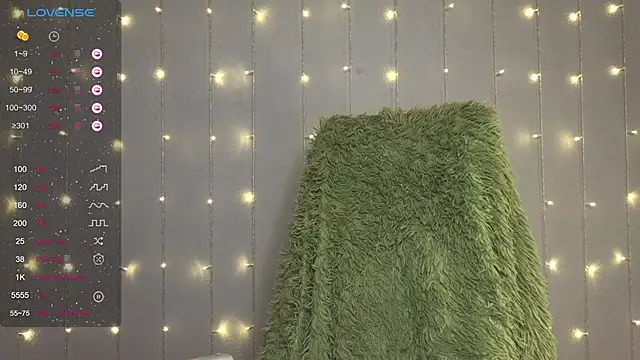 Snapshot of kortny_yo chatting on December 1, 2024, 8:53 pm kortny yo online show from December 1, 2024, 8:53 pm