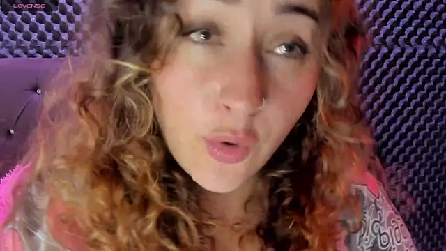 saara queen  online show from February 11, 2025, 3:29 am