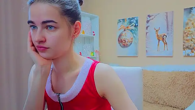 Snapshot of AstoriyaNight chatting on February 8, 2026, 8:18 am AstoriyaNight online show from February 8, 2026, 8:18 am