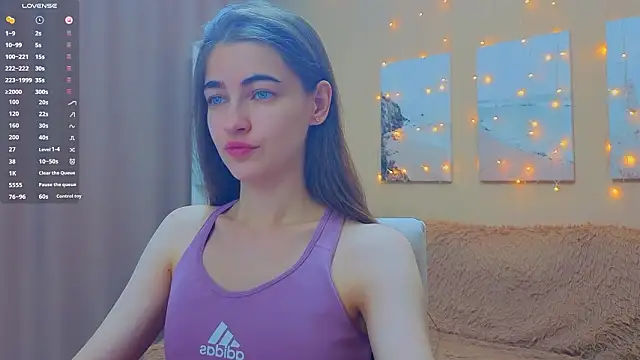 Snapshot of AstoriyaNight chatting on March 17, 2026, 4:06 am AstoriyaNight online show from March 17, 2026, 4:06 am