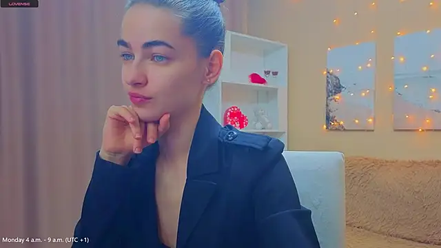 Snapshot of AstoriyaNight chatting on March 23, 2026, 3:10 am AstoriyaNight online show from March 23, 2026, 3:10 am