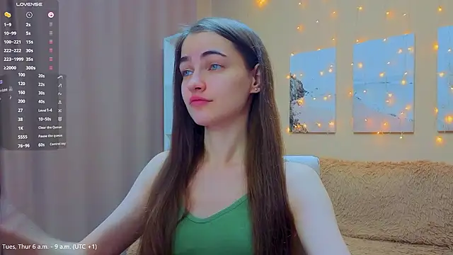 Snapshot of AstoriyaNight chatting on March 26, 2026, 5:13 am AstoriyaNight online show from March 26, 2026, 5:13 am