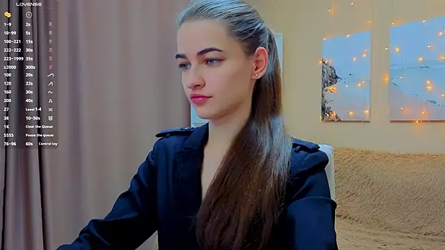 Snapshot of AstoriyaNight chatting on April 11, 2026, 4:06 am AstoriyaNight online show from April 11, 2026, 4:06 am