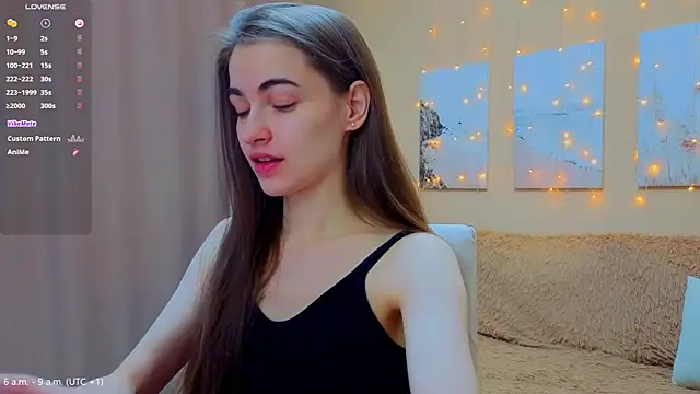 Snapshot of AstoriyaNight chatting on April 14, 2026, 5:24 am AstoriyaNight online show from April 14, 2026, 5:24 am