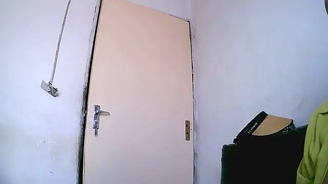 Bustypillows online show from April 16, 2026, 1:56 pm