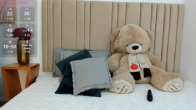 izadii online show from October 30, 2025, 7:03 pm