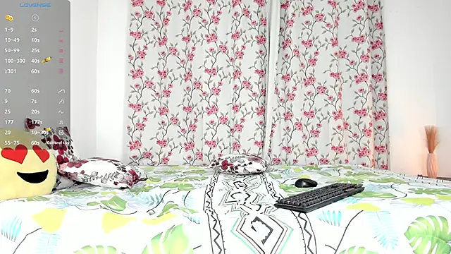 k sensual online show from December 17, 2024, 10:23 am