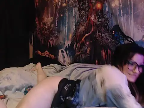 Snapshot of HighCityHoney chatting on November 17, 2025, 9:20 pm HighCityHoney online show from November 17, 2025, 9:20 pm