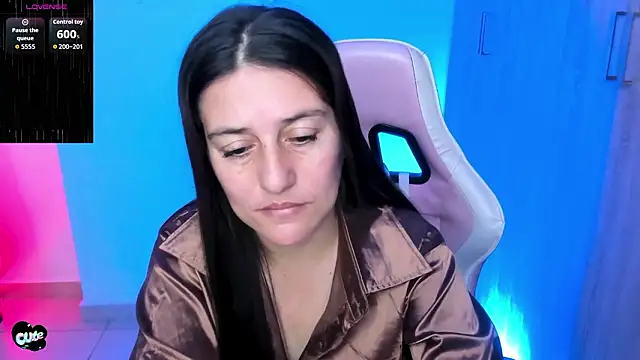 Saskyaa online show from February 15, 2026, 3:47 am