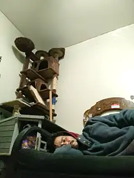 Snapshot of LongDickZee562 chatting on January 31, 2025, 9:05 am LongDickZee562 online show from January 31, 2025, 9:05 am