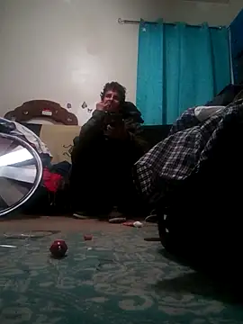 Snapshot of LongDickZee562 chatting on February 7, 2025, 4:27 am LongDickZee562 online show from February 7, 2025, 4:27 am