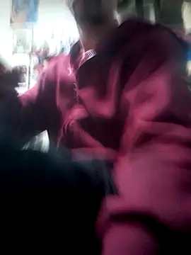 Snapshot of LongDickZee562 chatting on February 26, 2025, 6:11 pm LongDickZee562 online show from February 26, 2025, 6:11 pm