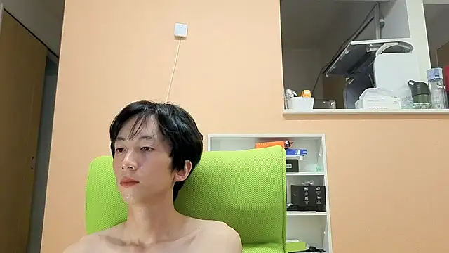 freeeeeessssss111 online show from November 4, 2025, 4:11 am