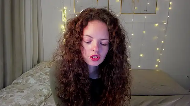 RubyAttwood online show from November 6, 2025, 9:48 pm