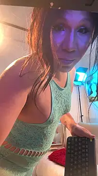 Snapshot of bigboottyxxx chatting on July 9, 2026, 2:48 am bigboottyxxx online show from July 9, 2026, 2:48 am