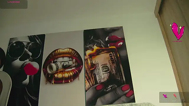 aidaadams online show from October 30, 2025, 11:44 am