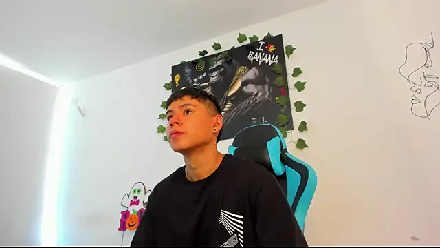 Snapshot of Bray_Kevin chatting on January 19, 2025, 4:36 pm Bray Kevin online show from January 19, 2025, 4:36 pm