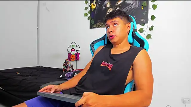 Snapshot of Bray_Kevin chatting on February 11, 2025, 12:49 am Bray Kevin online show from February 11, 2025, 12:49 am