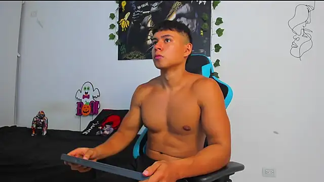 Snapshot of Bray_Kevin chatting on February 22, 2025, 11:57 pm Bray Kevin online show from February 22, 2025, 11:57 pm