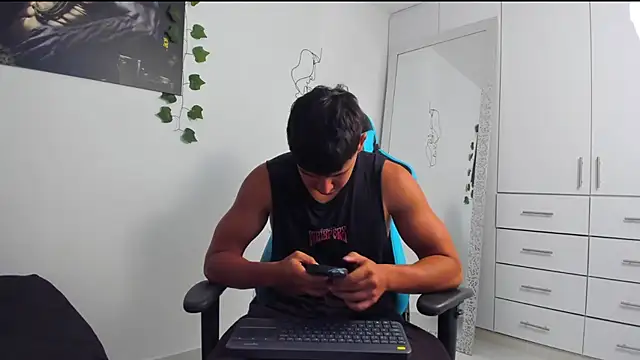 Snapshot of Bray_Kevin chatting on February 27, 2025, 11:48 pm Bray Kevin online show from February 27, 2025, 11:48 pm