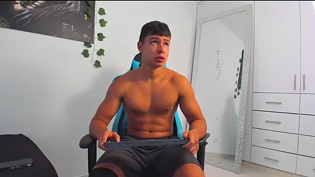 Snapshot of Bray_Kevin chatting on March 7, 2025, 4:44 pm Bray Kevin online show from March 7, 2025, 4:44 pm