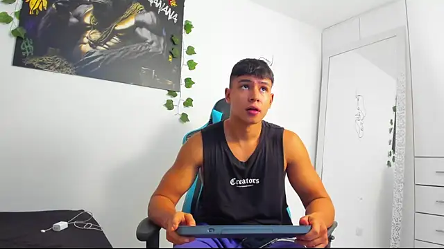 Snapshot of Bray_Kevin chatting on March 14, 2025, 12:21 am Bray Kevin online show from March 14, 2025, 12:21 am