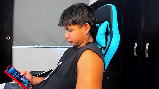 Snapshot of Bray_Kevin chatting on October 15, 2025, 6:19 pm Bray Kevin online show from October 15, 2025, 6:19 pm