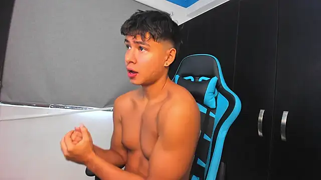 Snapshot of Bray_Kevin chatting on October 22, 2025, 5:02 pm Bray Kevin online show from October 22, 2025, 5:02 pm