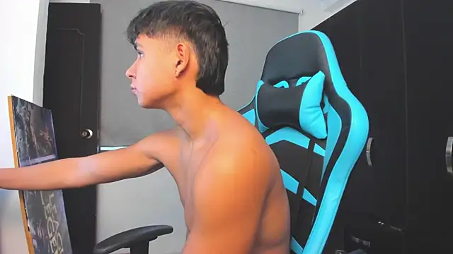 Snapshot of Bray_Kevin chatting on November 2, 2025, 8:00 pm Bray Kevin online show from November 2, 2025, 8:00 pm