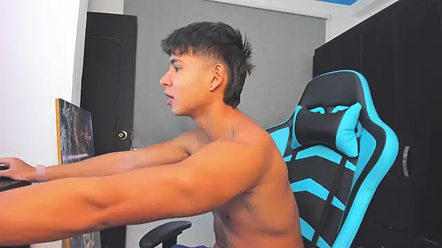 Snapshot of Bray_Kevin chatting on November 3, 2025, 5:25 pm Bray Kevin online show from November 3, 2025, 5:25 pm