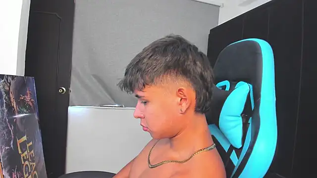 Snapshot of Bray_Kevin chatting on November 18, 2025, 6:34 pm Bray Kevin online show from November 18, 2025, 6:34 pm