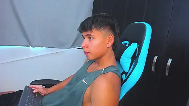 Snapshot of Bray_Kevin chatting on November 19, 2025, 9:26 pm Bray Kevin online show from November 19, 2025, 9:26 pm