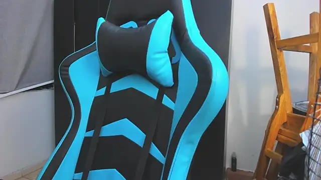 Snapshot of Bray_Kevin chatting on November 23, 2025, 3:28 am Bray Kevin online show from November 23, 2025, 3:28 am