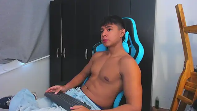 Snapshot of Bray_Kevin chatting on November 23, 2025, 3:34 pm Bray Kevin online show from November 23, 2025, 3:34 pm