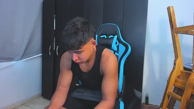 Snapshot of Bray_Kevin chatting on November 26, 2025, 4:19 pm Bray Kevin online show from November 26, 2025, 4:19 pm