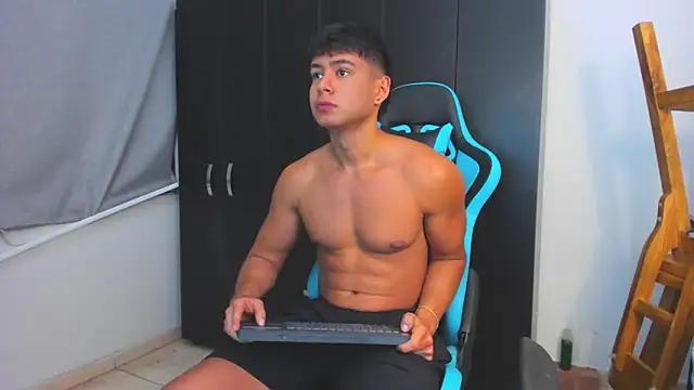 Snapshot of Bray_Kevin chatting on November 30, 2025, 11:42 pm Bray Kevin online show from November 30, 2025, 11:42 pm