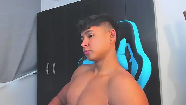 Snapshot of Bray_Kevin chatting on December 22, 2025, 9:01 pm Bray Kevin online show from December 22, 2025, 9:01 pm