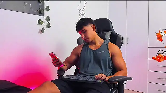 Snapshot of Bray_Kevin chatting on January 31, 2026, 11:36 pm Bray Kevin online show from January 31, 2026, 11:36 pm