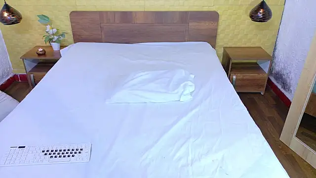 Mrs booty online show from October 1, 2025, 1:50 pm